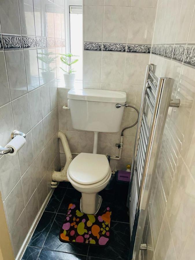 Cosy Flat Close To East Finchley Station ลอนดอน ภายนอก รูปภาพ