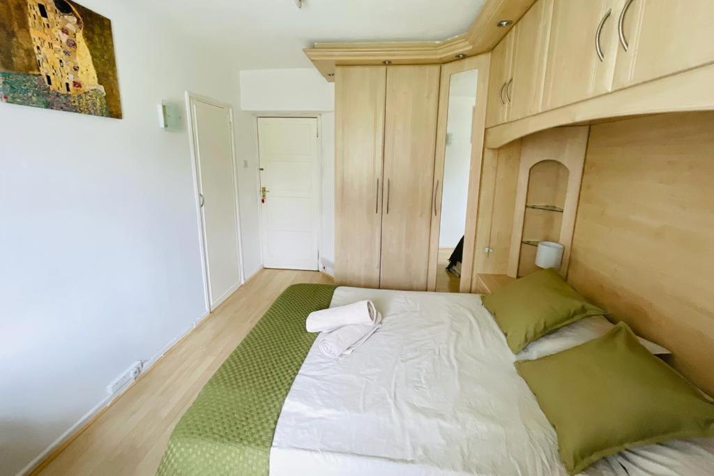 Cosy Flat Close To East Finchley Station ลอนดอน ภายนอก รูปภาพ