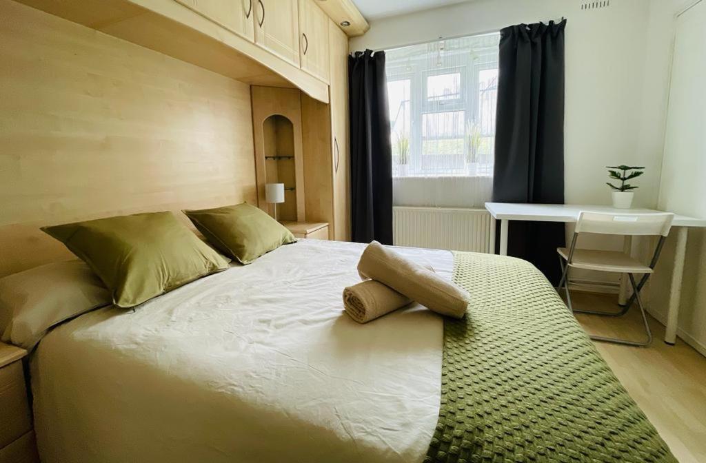 Cosy Flat Close To East Finchley Station ลอนดอน ภายนอก รูปภาพ